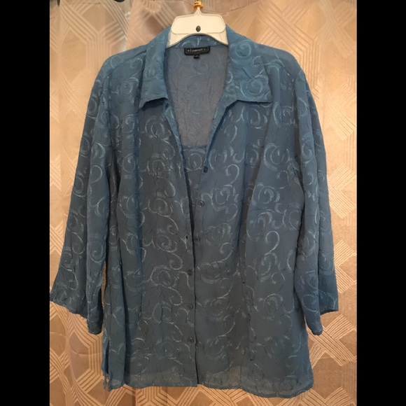 Woman’s 2x dress top - Picture 2 of 4